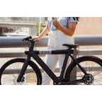 Bicicleta Híbrida Eléctrica Bird Adulto A Frame de 28" con Cuadro Bajo - Negro: Cuadro de Aluminio, Velocidad Máxima 32 km/h