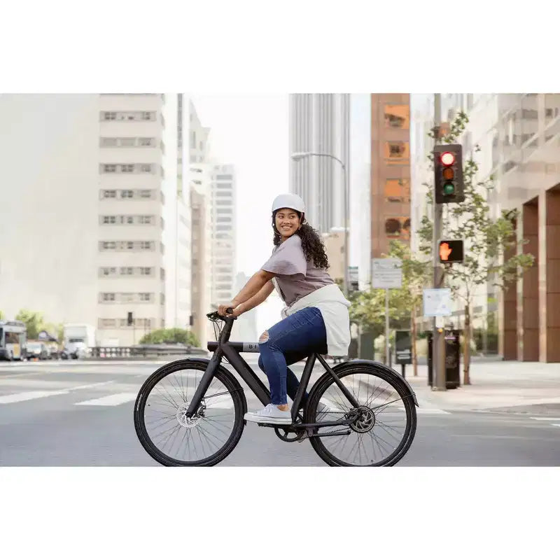 Bicicleta Híbrida Eléctrica Bird Adulto A Frame de 28" con Cuadro Bajo - Negro: Cuadro de Aluminio, Velocidad Máxima 32 km/h