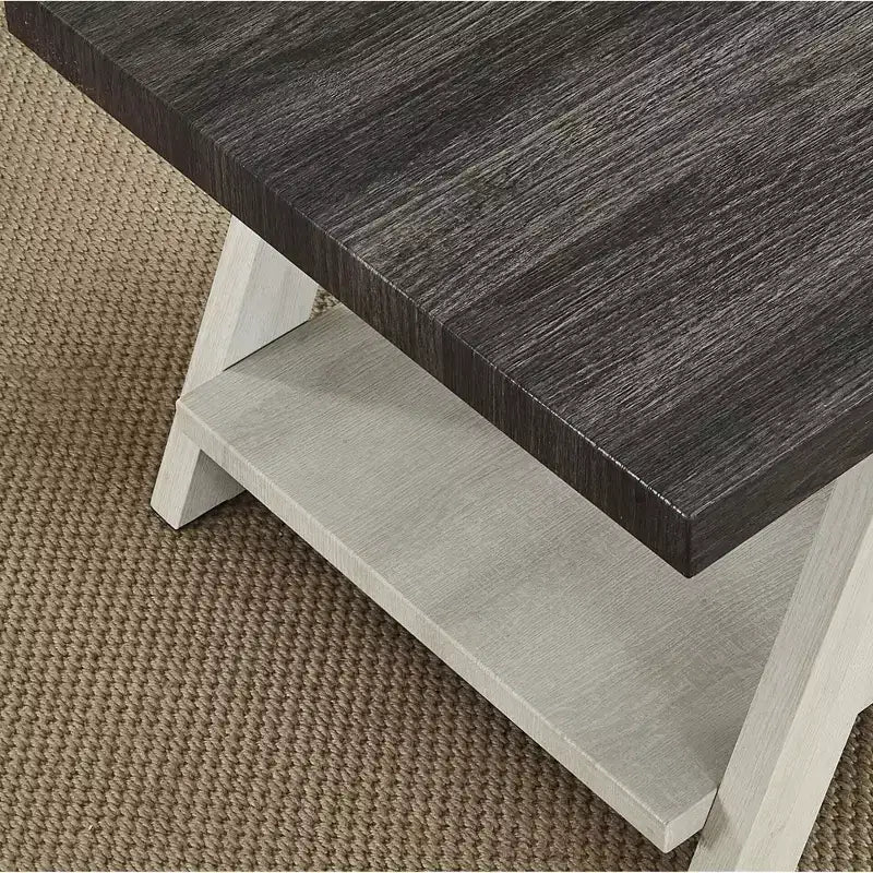 Mesa auxiliar con estante de madera de dos tonos – Carbón envejecido y beige, MDF, 23.5x14x22 pulg.
