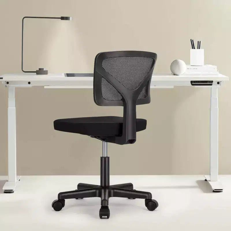 Silla de oficina de malla sin brazos con altura ajustable y soporte lumbar, silla de escritorio giratoria con ruedas para espacios pequeños