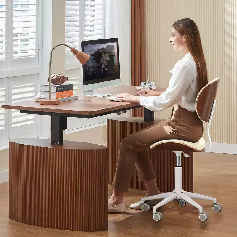 Silla de escritorio de oficina ergonómica sin brazos Bestier Bentwood, cómoda silla de mesa con soporte lumbar, silla de tareas de cuero PU ajustable en altura con ruedas