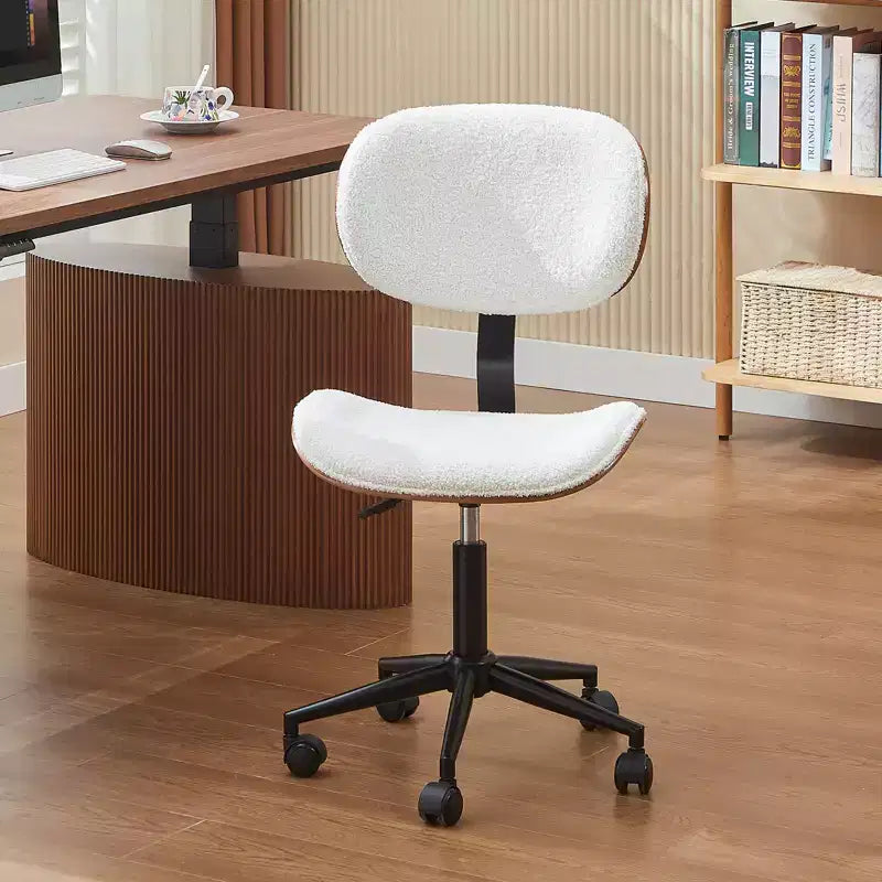 Silla de escritorio de oficina ergonómica sin brazos Bestier Bentwood, cómoda silla de mesa con soporte lumbar, silla de tareas de cuero PU ajustable en altura con ruedas