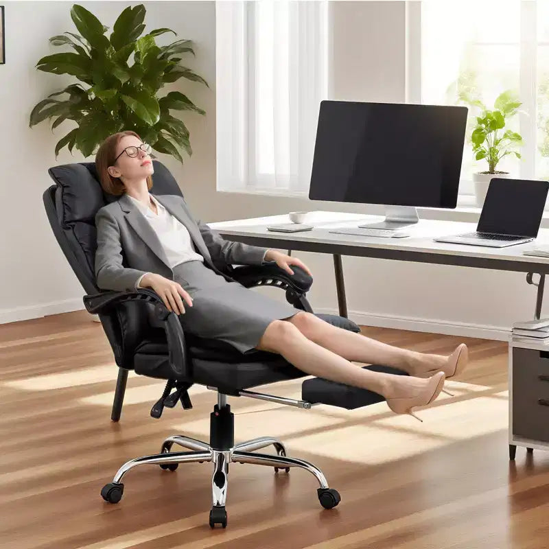 Sillón ejecutivo de oficina con respaldo altoCAsiento de oficina de cuero sintético negro con reposapiés, giratorio 360° y soporte ergonómicoCSilla cómoda para computadora/juegos en el hogar
