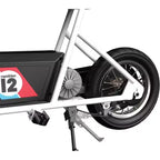 Minimoto eléctrica retro Razor Rambler 12 con motor de 250 W y batería de 24 V, blanca