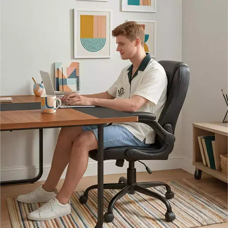 Silla ergonómica ejecutiva Pinmoco para ordenador con cojín de doble capa, silla gaming con ruedas y reposabrazos abatible, piel sintética