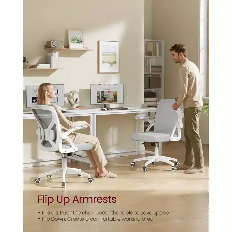Silla de oficina ergonómica de malla VASAGLE con soporte lumbar ajustable, función de inclinación de 90-105°, asiento ancho, reposabrazos abatibles