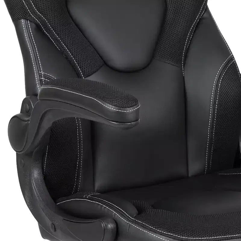 Sillón de oficina BlackArc Gaming con respaldo alto, tapicería de piel sintética, asiento giratorio de altura regulable y reposabrazos acolchados abatibles