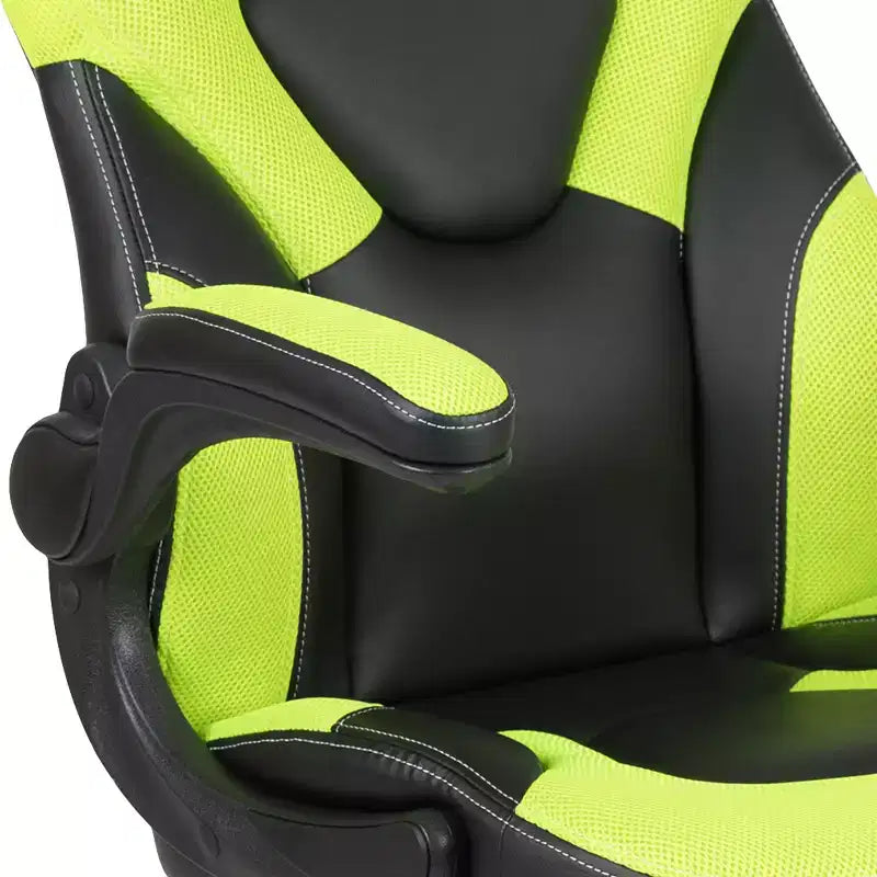 Sillón de oficina BlackArc Gaming con respaldo alto, tapicería de piel sintética, asiento giratorio de altura regulable y reposabrazos acolchados abatibles