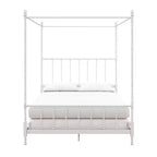 Cama con dosel de metal